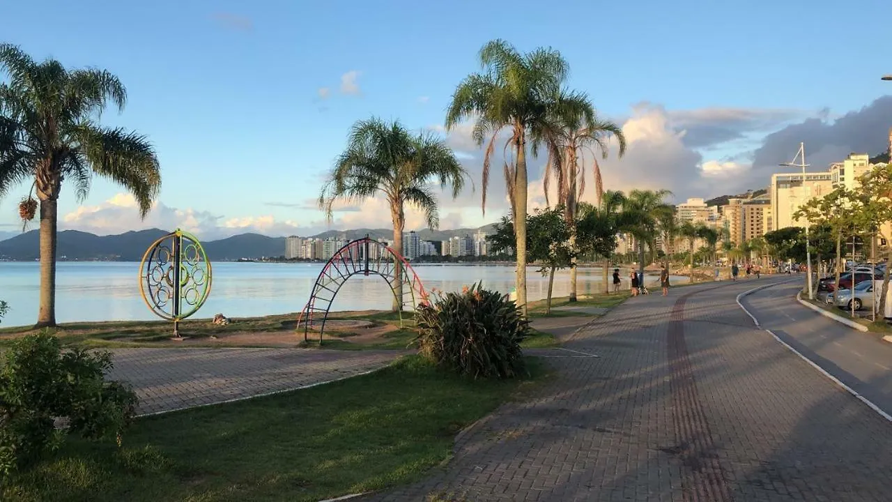 Apto aconchegante 100m Shopping Beiramar Florianópolis